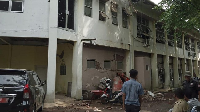 RSUD Cianjur mengalami kerusakan imbas gempa berkekuatan magnitudo 5,6 mengguncang wilayah Cianjur.