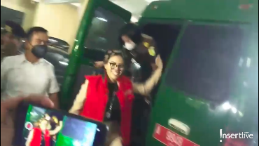 Hadiri Sidang Lanjutan, Nikita Mirzani Umbar Senyum Berbalut Rompi Tahanan
