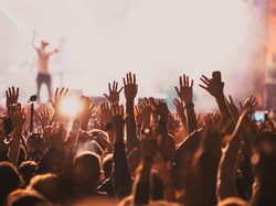 Di Balik Serunya Pensi SMA: Perang Line-up, Gimik hingga Stres Cari Sponsor!