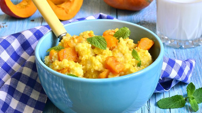 Millet porridge with pumpkin.