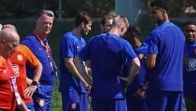 Senegal vs Belanda: Depay Absen, Van Gaal Yakin Juara Piala Dunia