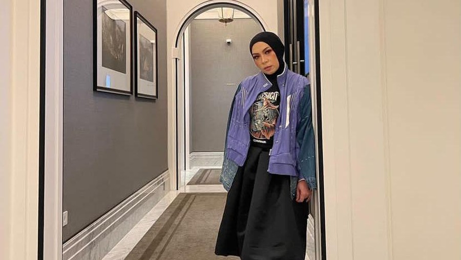 Melly Goeslaw