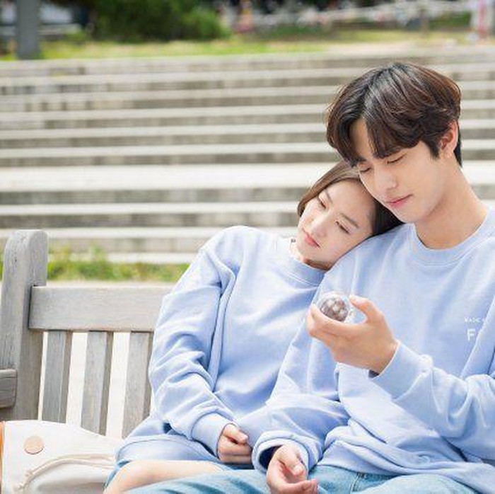 Potret bola Abyss di drama Abyss