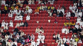 img-title Viral Tribun Kosong Piala Dunia, Panitia Koreksi Kapasitas Stadion
