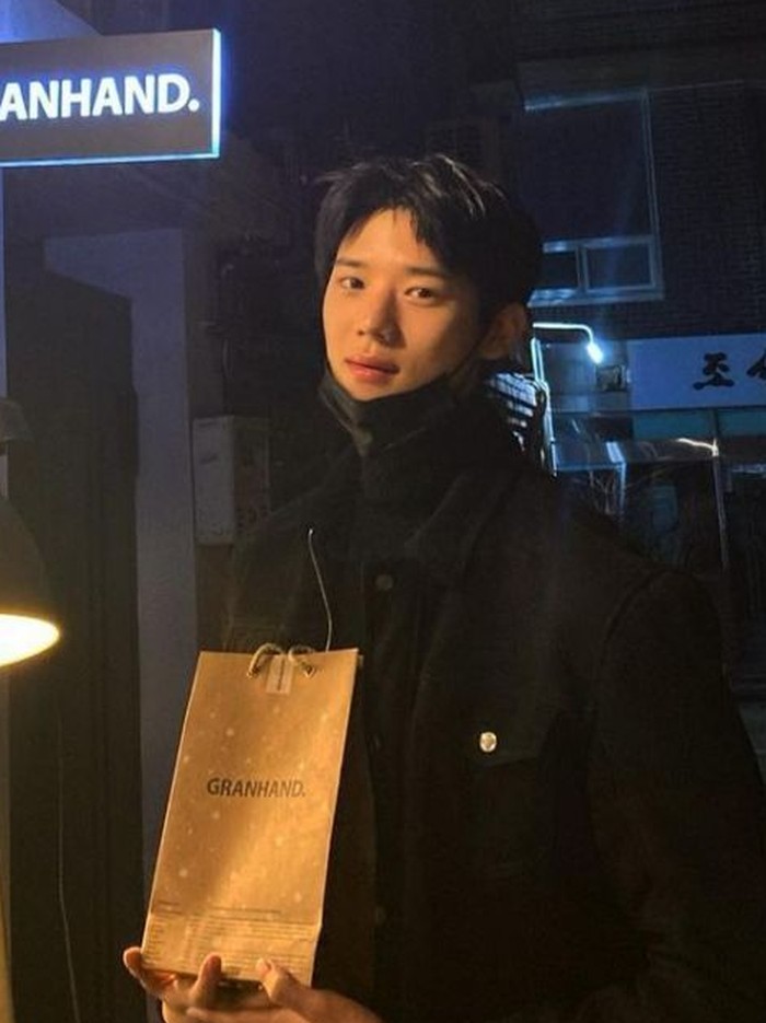 Setelah itu, Moon Sang Min pun banyak berakting dalam berbagai judul web series dengan peran yang berbeda-beda pula./ foto: instagram.com/_sangmxn_
