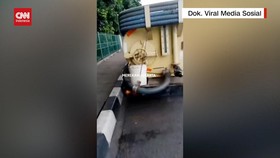 VIDEO: DLH DKI Kejar Truk Buang Tinja di Cawang