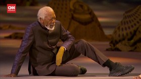 VIDEO: Kejutan Morgan Freeman di Pembukaan Piala Dunia 2022