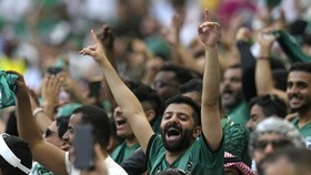 Raja Salman Umumkan Arab Saudi Libur Nasional Usai Hajar Argentina
