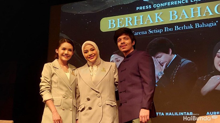 Aurel Hermansyah Kenang Momen Melahirkan Ameena