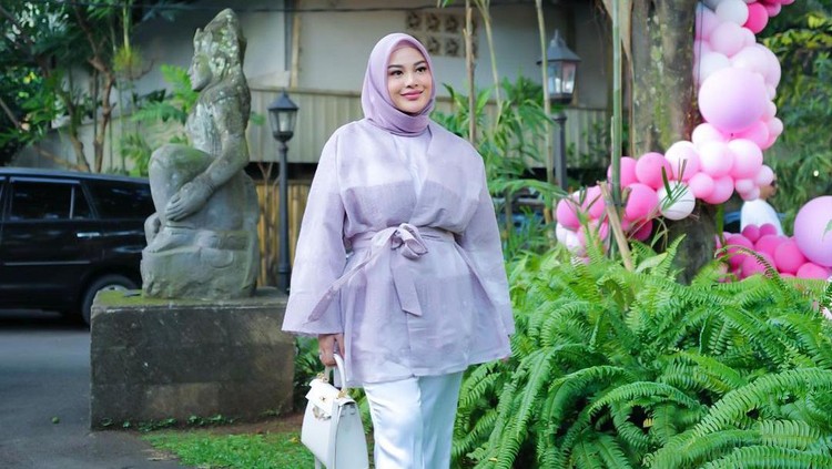 Aurel Hermansyah Kenang Momen Melahirkan Ameena Aurel Hermansyah Kenang Momen Melahirkan Ameena