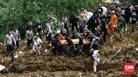 Ratapan Warga di Cugenang, Bertahan Tunggu Jasad Sampai Lupa Makan
