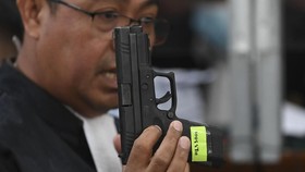 Bharada E Ungkap Sambo Kokang Senpi Dua Kali Tembak Brigadir J