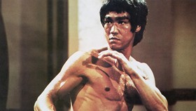 Studi Terbaru Ungkap Sebab Kematian Bruce Lee: Asupan Air Berlebih