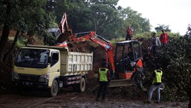 Jokowi: Akses Jalan yang Tertimbun Longsor Gempa Cianjur Sudah Dibuka