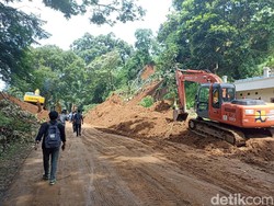 Penampakan Jalur Puncak Usai Diterjang Longsor Imbas Gempa Cianjur