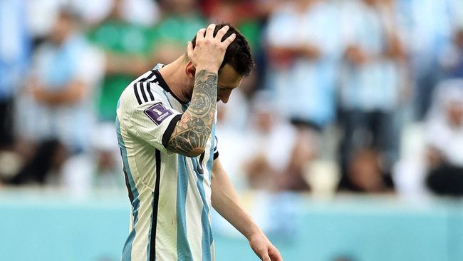 Iwan Fals Usai Argentina Kalah dari Saudi: Messi Garuk-garuk Kepala Iwan Fals komentari kekalahan 1-2 Argentina melawan Arab Saudi dalam pertandingan pembuka grup C di World Cup Qatar 2022, Selasa (22/11).