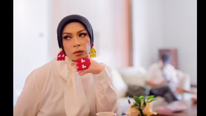 Melly Goeslaw