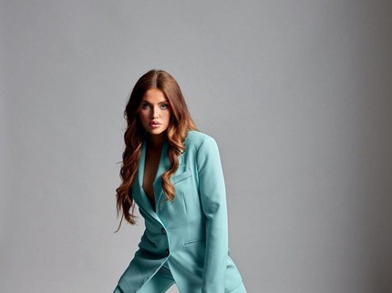 Demi Kejar Karier Akting, Putri Ronan Keating Rela Kerja Jadi Pelayan Kafe di Australia