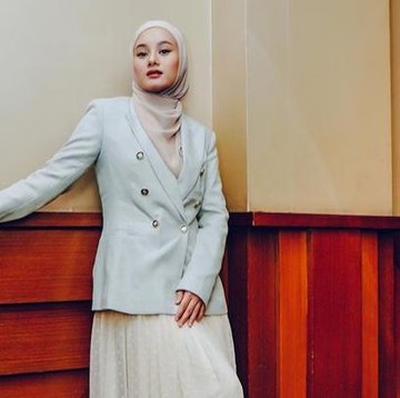 Mudah Ditiru! 6 Gaya Kondangan Selebriti Berhijab Berikut, Bikin Elegan Sekaligus Trendi