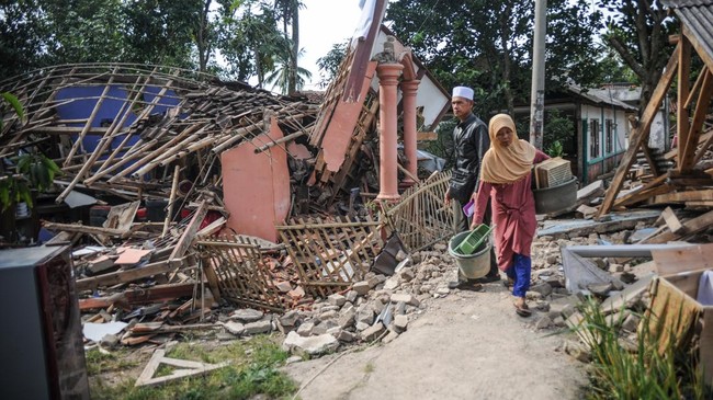 Data jumlah korban meninggal dunia di RSUD Sayang Cianjur terus meningkat sejak Selasa (22/11) pagi usai bencana gempa bumi 5,6 M.