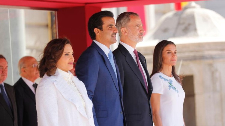 Sheikh Tamim dan Sheikha Jawaher MADRID, SPAIN - MAY 17: (----EDITORIAL USE ONLY â MANDATORY CREDIT - ROYAL PALACE OF SPAIN / HANDOUT