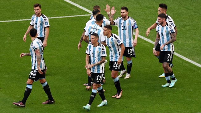 Ketua Umum PSSI Erick Thohir merespons soal biaya Rp70 miliar untuk negara yang ingin mendatangkan timnas Argentina.