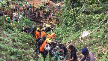 90 KALI GEMPA SUSULAN