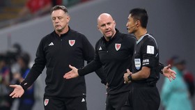 Pelatih Wales Ngamuk FIFA Larang Ban Kapten Pelangi: Ini Gila