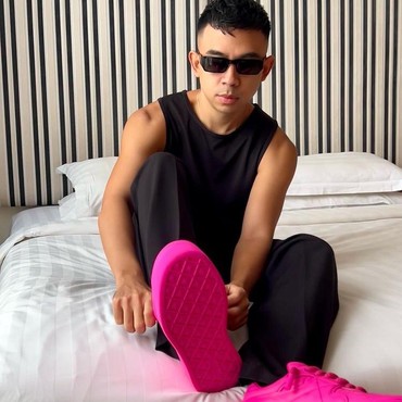 Lirik Lagu SWIPE -  ALYPH