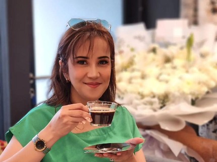 Kisah 5 Bunda Seleb yang Hamil & Melahirkan di Atas Usia 40 Tahun, Masih Fit Bun
