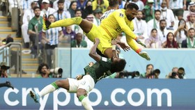 FOTO: Benturan Horor Bek Arab Saudi, Tumbal Kemenangan Atas Argentina