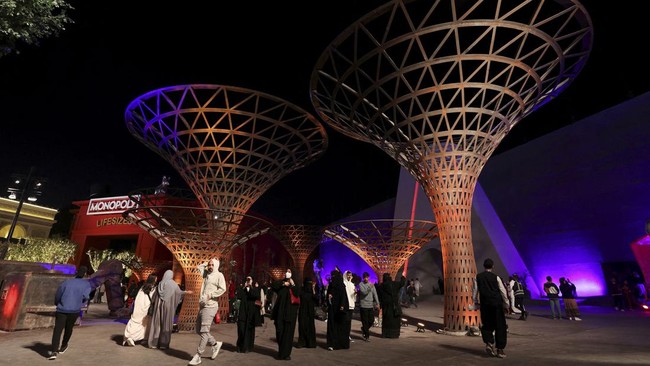 Arab Saudi mengumumkan proyek ambisius mereka demi menggenjot ekonomi dan pariwisatanya. Apa saja proyek tersebut?