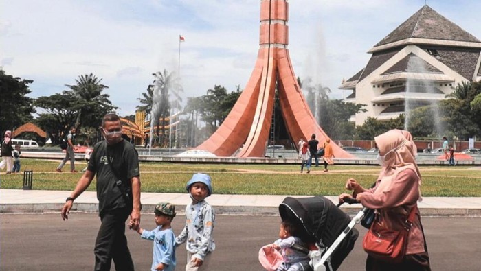 img-title Sudah Tahu? Begini Cara Pembelian Tiket Online Uji Coba Taman Mini Indonesia Indah dan Akses Transportasi Umum ke Sana!