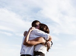 Clingy Adalah: Pengertian, Ciri-ciri, dan Cara Mengatasinya