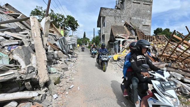 Gempa Cianjur disinyalir terjadi karena pergerakan sesar Cimandiri. Picu gempa dari sesar lain?