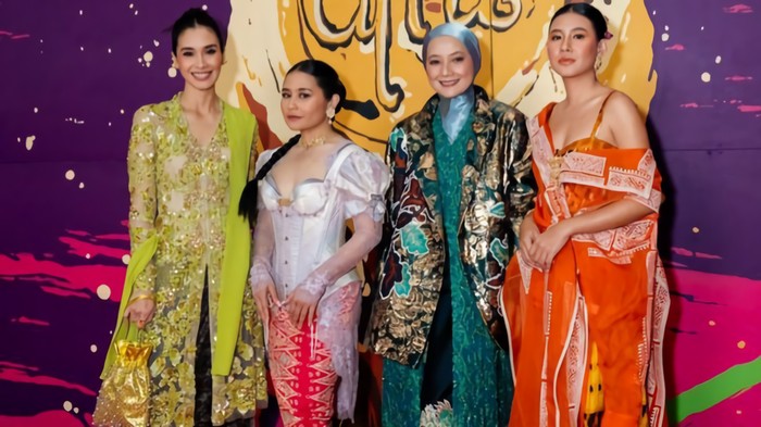 img-title Potret Gaya Artis Indonesia di Red Carpet Piala Citra FFI 2022! Siapa Paling Stylish?