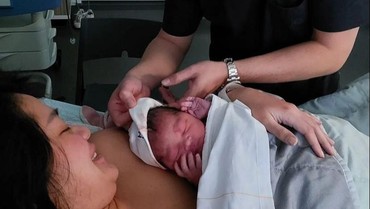 img-title 7 Momen Bahagia Gracia Indri Lahirkan Anak Pertama di Belanda