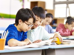 5 Contoh Cerita Liburan Sekolah Singkat dan Mengesankan, Yuk Coba Bikin!