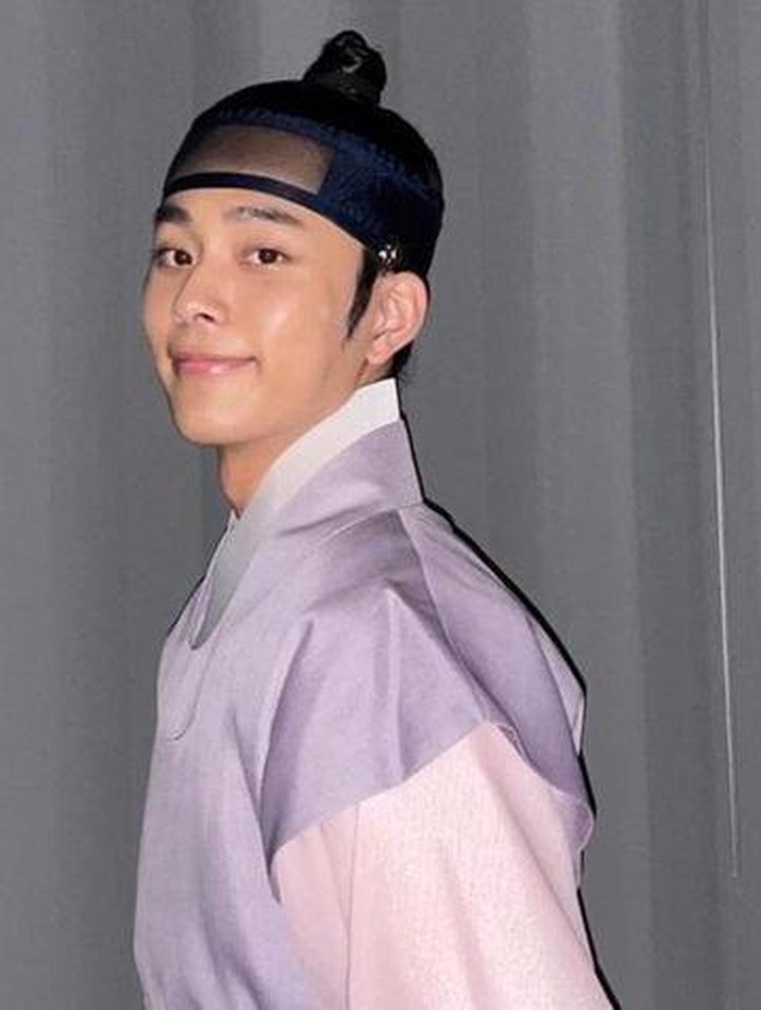 Kemampuan aktingnya semakin diakui, terutama akhir-akhir ini ketika muncul sebagai Pangeran Agung Gyeseong dalam drama 'Under The Queen's Umbrella' (2022)./ foto: instagram.com/ official_yooseonho