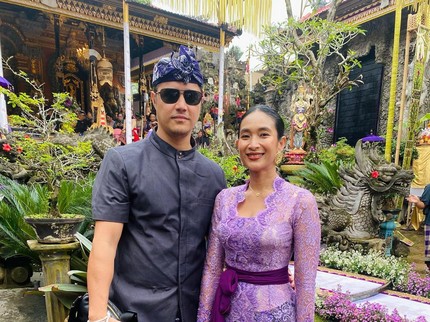 7 Potret Happy Salma dan Suami yang Disebut Bangsawan Keturunan Raja Bali