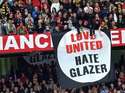 Tertarik Beli Manchester United? Begini Syaratnya!