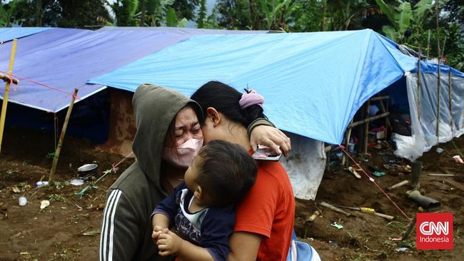 Beberapa unggahan medsos warga Cianjur menyuarakan informasi soal anak atau bayi yang menjadi yatim piatu akibat gempa Cianjur dan membutuhkan orang tua asuh.