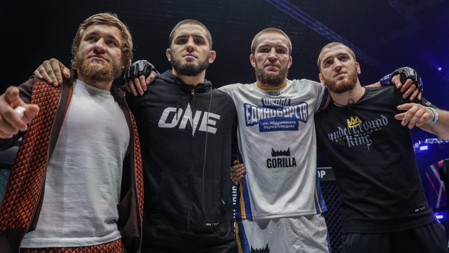Juara Dunia UFC, Islam Makhachev, memuji level para petarung dan promotor ONE Championship saat menemani rekannya berlaga di ONE 163.