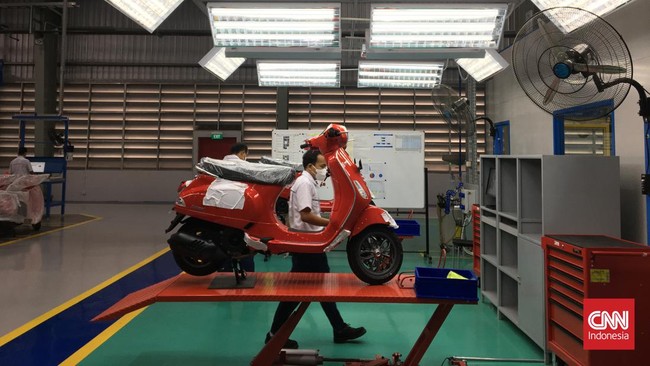 Pabrik Piaggio di Indonesia sudah resmi beroperasi, model pertama yang diproduksi adalah Vespa LX 125 i-Gets.