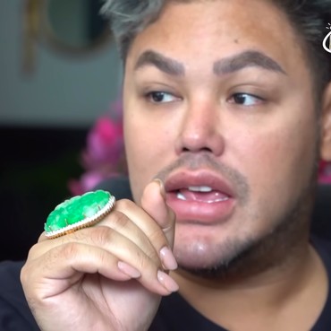 Ivan Gunawan Dapat Cincin Berlian Rp1M dari Titiek Puspa