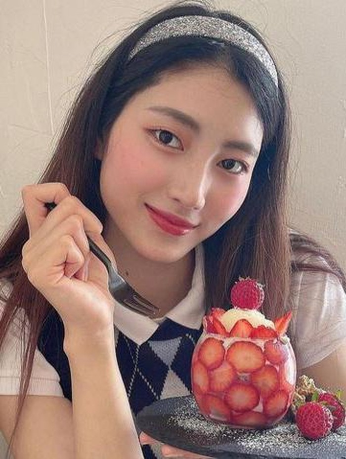 Belum lama ini, nama Rui Watanabe menuai sorotan dari netizen Korea, dan jadi topik hangat di forum diskusi online, Beauties./ foto: instagram.com/rui_1oo8