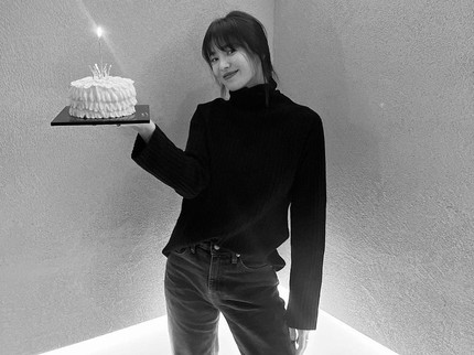 Potret Song Hye Kyo Rayakan Ulang Tahun ke-41, Makin Awet Muda Bun