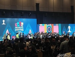 Akbar Himawan Buchari Unggul di Munas HIPMI, Pendukung Masuki Forum
