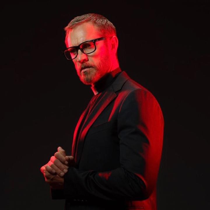<p>Ketiga, Devon Sawa. Bunda ingat? Pria kelahiran 44 tahun silam ini menjadi aktor Kanada yang menerima penghargaan dari Saturn Award. Di masa mudanya, ia bermain dalam film <em>Casper</em>. (Foto: Instagram @d.sawa)<br /><br /><br /></p>