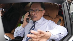 Heboh Netizen Duga PM Anwar Ibrahim Bocorkan Nomor Jokowi di Medsos